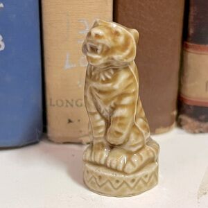 VTG Vintage Wade England Circus Tiger Ceramic Miniature Figurine